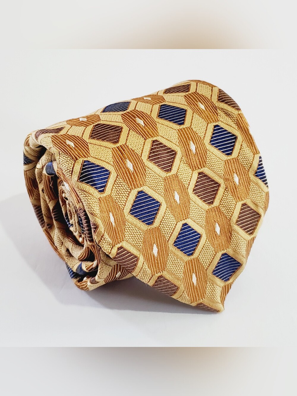 Hart Schaffner Marx Gold Geometric Pattern Men's Silk Neck Tie Jacquard Fabric